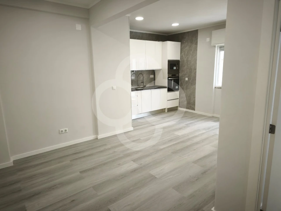Apartamento T1 para Venda em Venteira Foto 3