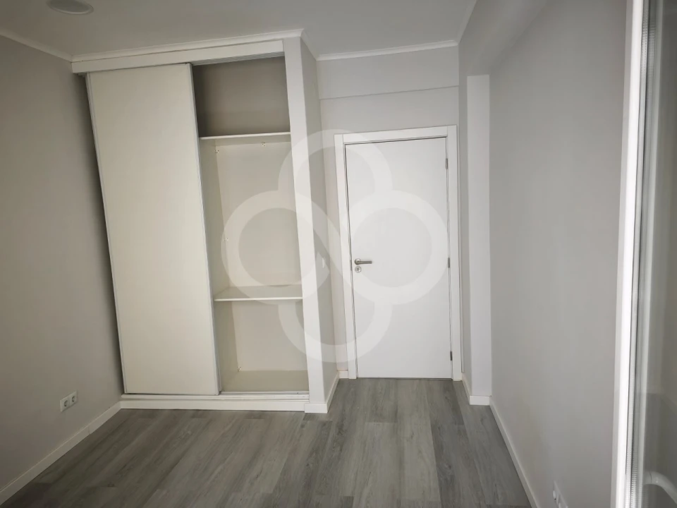Apartamento T1 para Venda em Venteira Foto 4