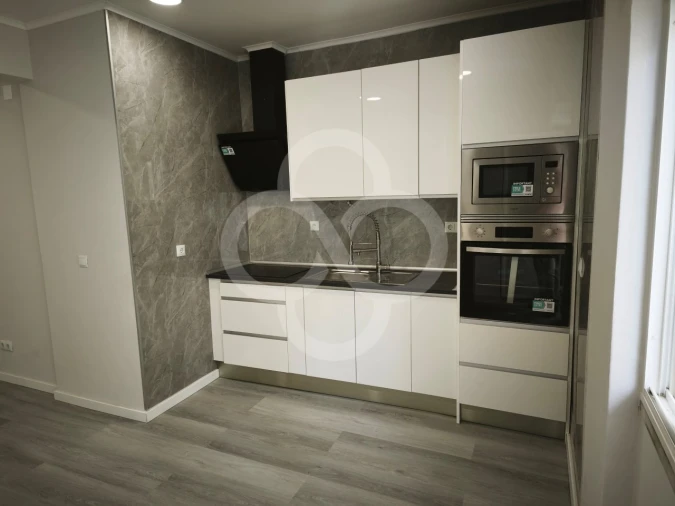 Apartamento T1 para Venda em Venteira Foto 2