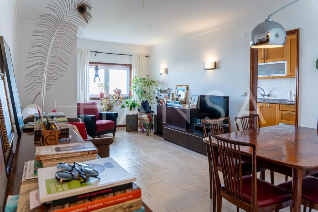 Apartamento T2 para Arrendamento em Carcavelos e Parede Foto 4