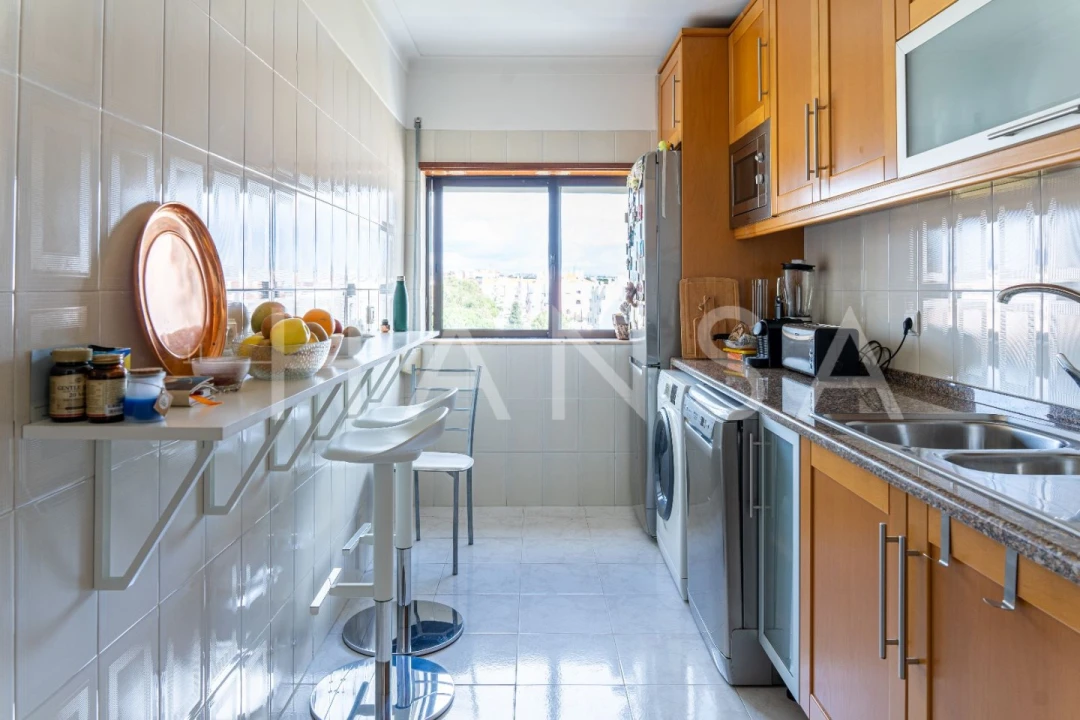 Apartamento T2 para Arrendamento em Carcavelos e Parede Foto 14