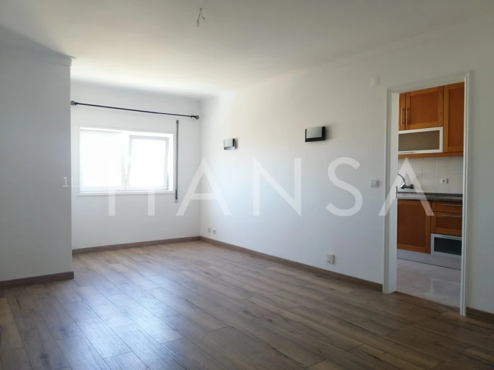 Apartamento T2 para Arrendamento em Carcavelos e Parede Foto 5