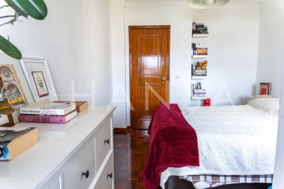 Apartamento T2 para Arrendamento em Carcavelos e Parede