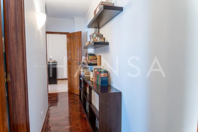 Apartamento T2 para Arrendamento em Carcavelos e Parede