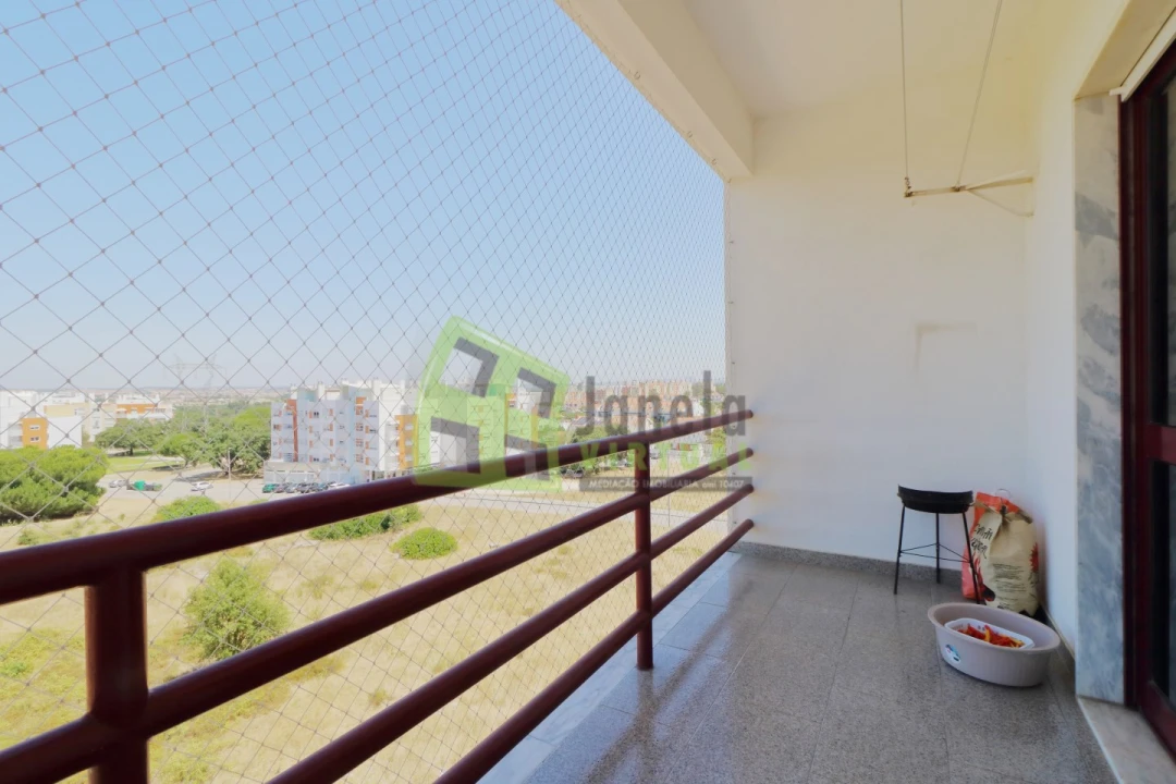 Apartamento T2 para Venda em Santo Antonio da Charneca Foto 1