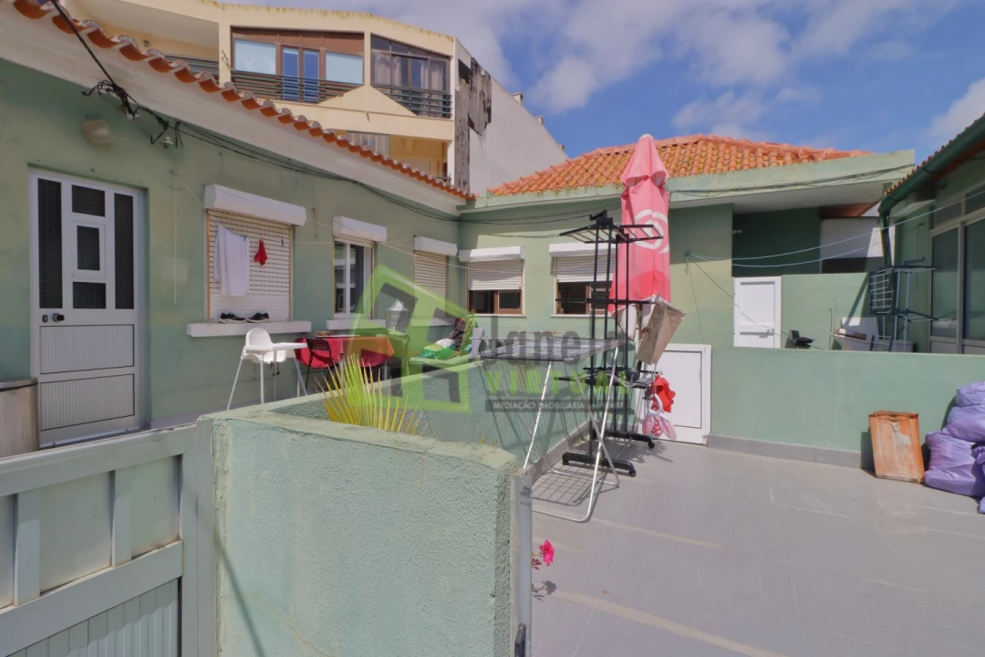 Prédio para Venda em Costa da Caparica Foto 42
