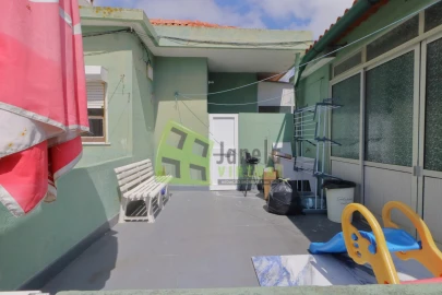 Prédio para Venda em Costa da Caparica