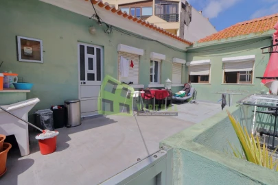 Prédio para Venda em Costa da Caparica