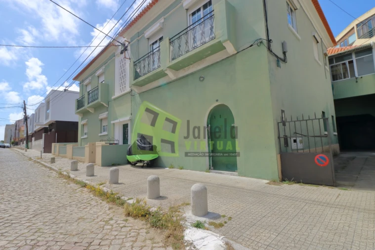 Prédio para Venda em Costa da Caparica Foto 2