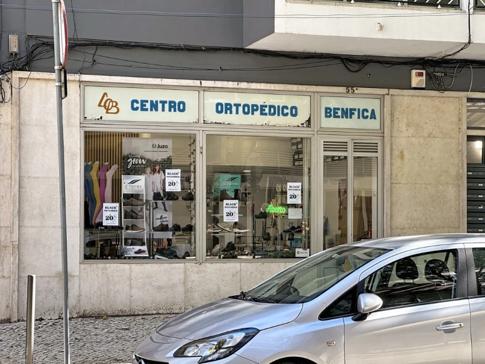 Loja para Arrendamento em Benfica Foto 7