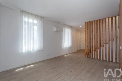 Apartamento T2 para Venda em Campolide