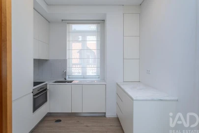 Apartamento T2 para Venda em Campolide