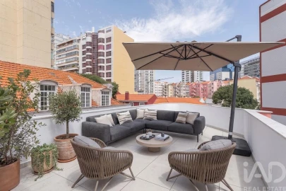 Apartamento T2 para Venda em Campolide