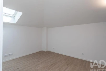 Apartamento T2 para Venda em Campolide