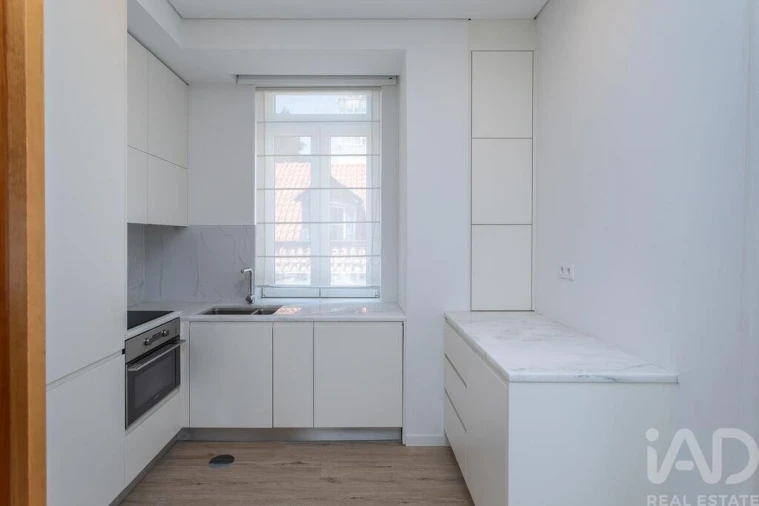 Apartamento T2 para Venda em Campolide Foto 15