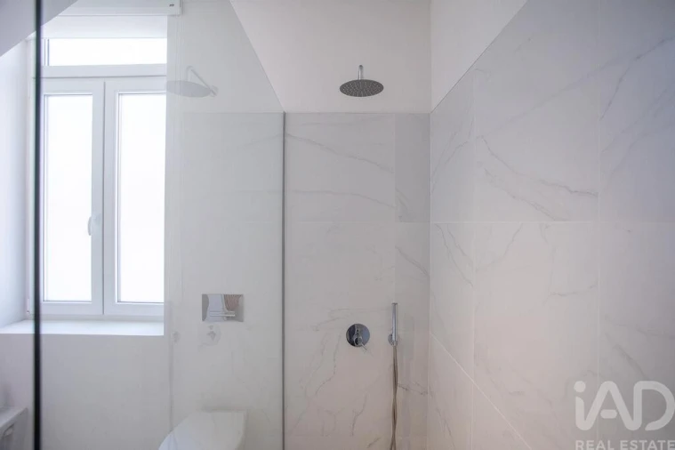 Apartamento T2 para Venda em Campolide Foto 22