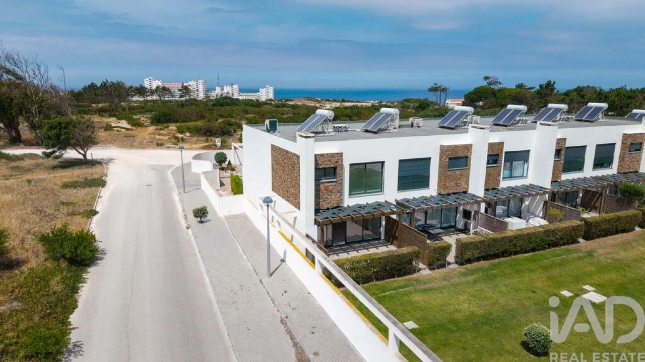 Moradia T4 para Venda em A dos Cunhados e Maceira Foto 6