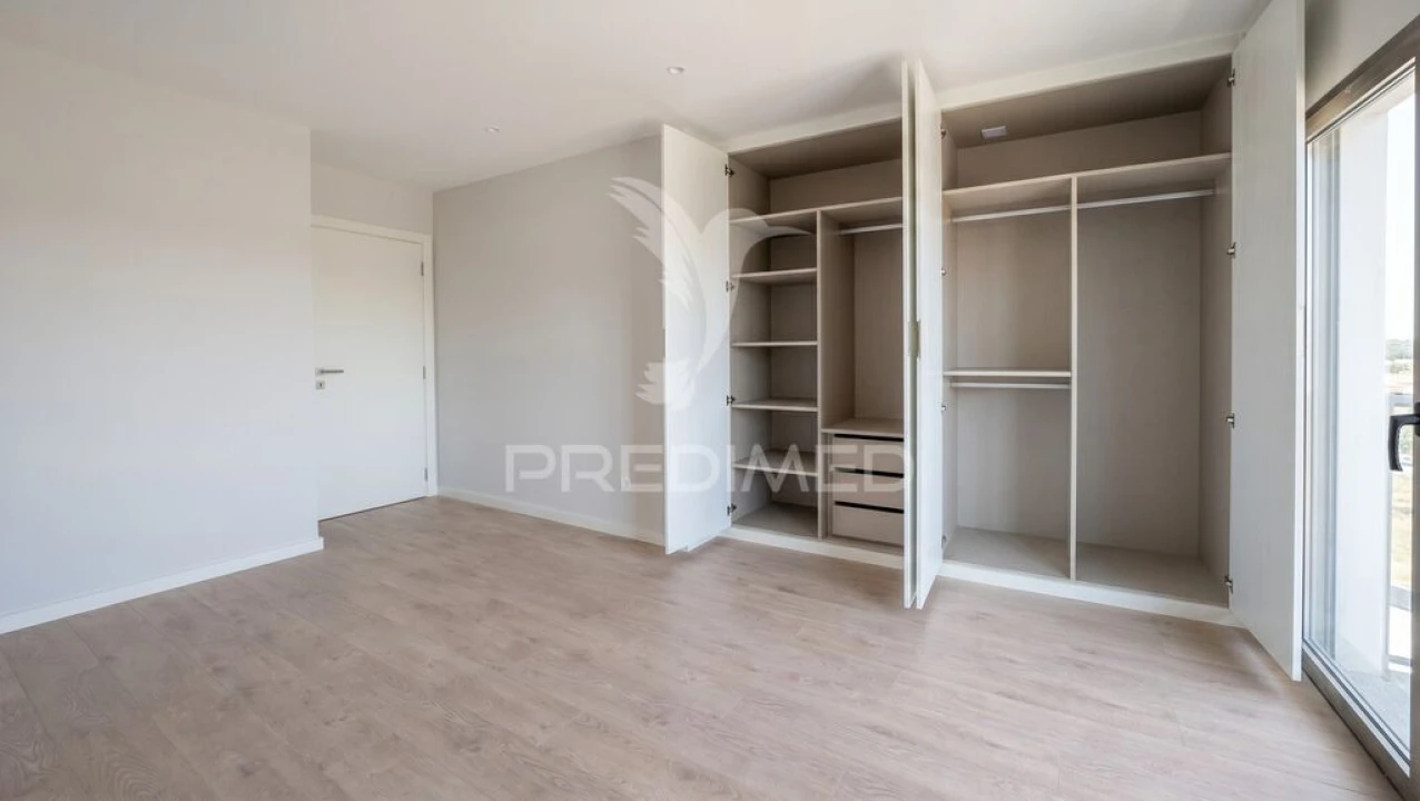 Moradia T4 para Venda em Batalha Foto 18
