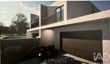 Moradia T3 para Venda em Perelhal