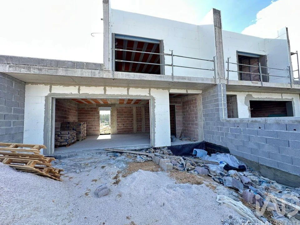 Moradia T3 para Venda em Perelhal Foto 6