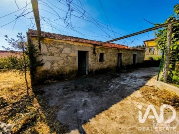Moradia para Venda em Mazarefes e Vila Fria