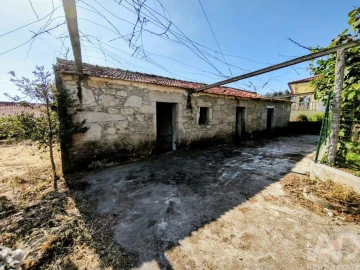 Moradia para Venda em Mazarefes e Vila Fria