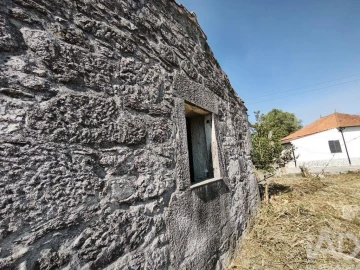 Moradia para Venda em Mazarefes e Vila Fria