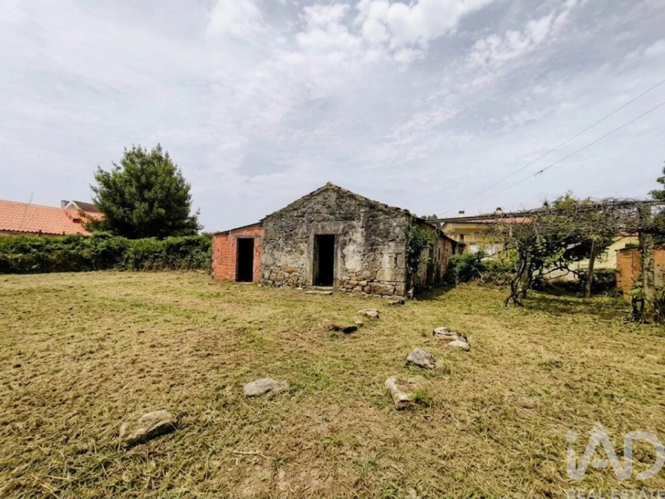Moradia para Venda em Mazarefes e Vila Fria Foto 3