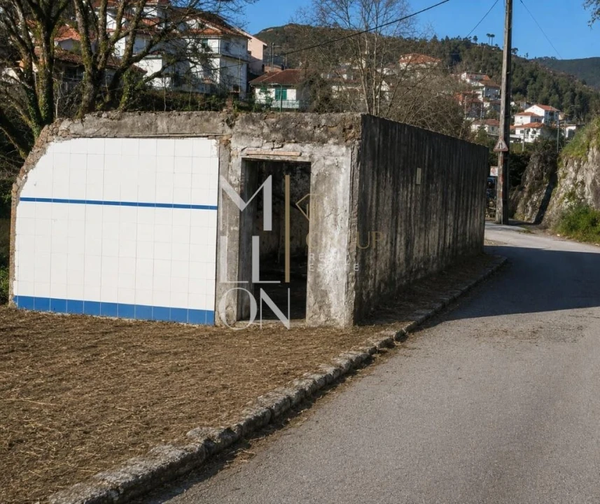 Terreno para Venda em Fânzeres e São Pedro da Cova Foto 3