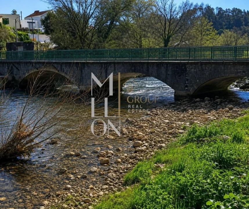Terreno para Venda em Fânzeres e São Pedro da Cova Foto 7