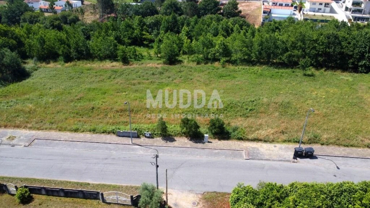 Terreno para Venda em Valongo do Vouga Foto 2
