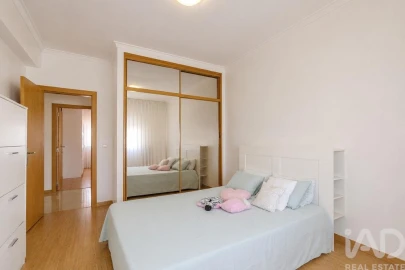 Apartamento T3 para Venda em Póvoa de Santo Adrião e Olival Basto