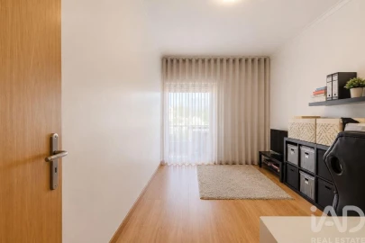 Apartamento T3 para Venda em Póvoa de Santo Adrião e Olival Basto