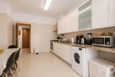 Apartamento T3 para Venda em Póvoa de Santo Adrião e Olival Basto