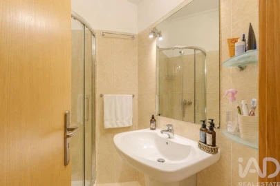 Apartamento T3 para Venda em Póvoa de Santo Adrião e Olival Basto