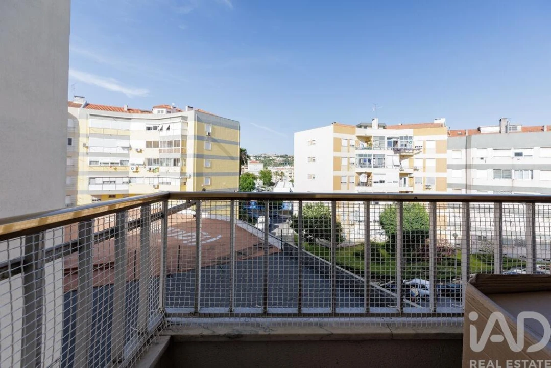 Apartamento T3 para Venda em Póvoa de Santo Adrião e Olival Basto Foto 21