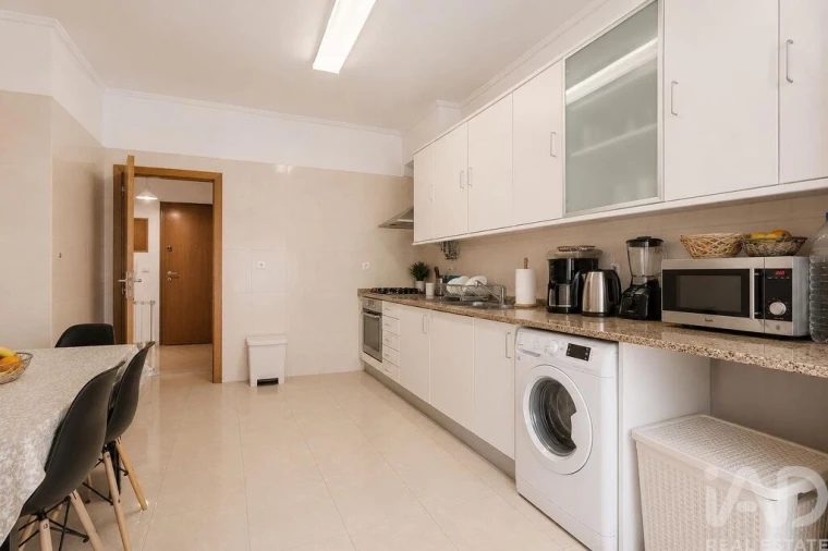 Apartamento T3 para Venda em Póvoa de Santo Adrião e Olival Basto Foto 8