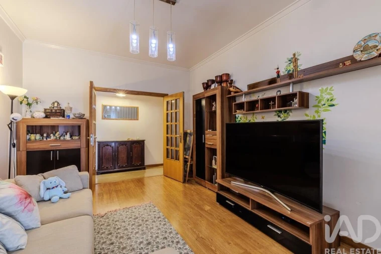 Apartamento T3 para Venda em Póvoa de Santo Adrião e Olival Basto Foto 3