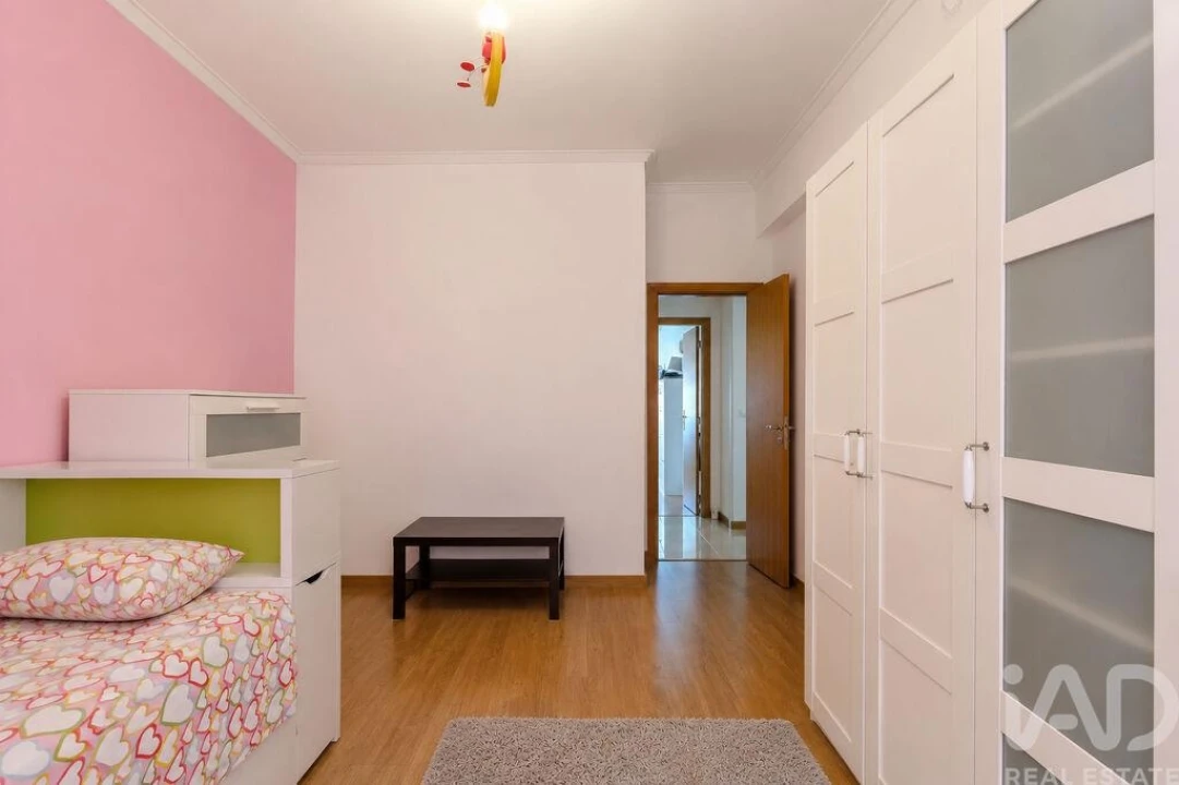 Apartamento T3 para Venda em Póvoa de Santo Adrião e Olival Basto Foto 15