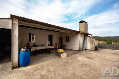 Moradia T8 para Venda em Maçãs de D. Maria