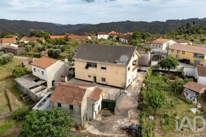 Moradia T8 para Venda em Maçãs de D. Maria