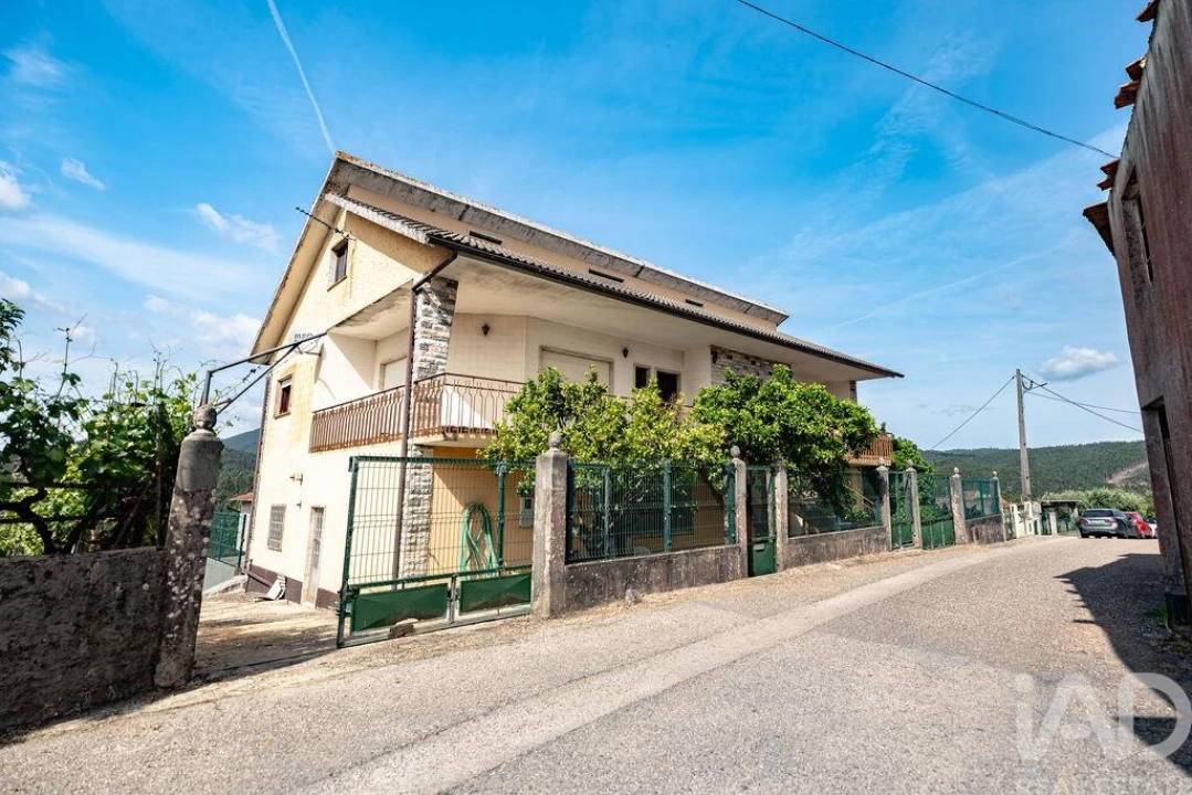 Moradia T8 para Venda em Maçãs de D. Maria Foto 1