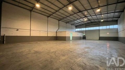 Armazém para Venda em União das Freguesias de Setúbal