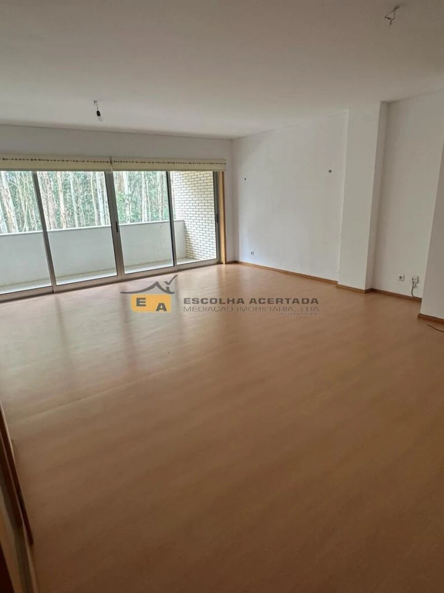 Apartamento T3 para Venda em Moreira Foto 2
