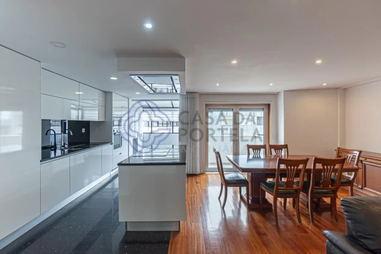 Apartamento T4 para Venda em Matosinhos e Leça da Palmeira Foto 2