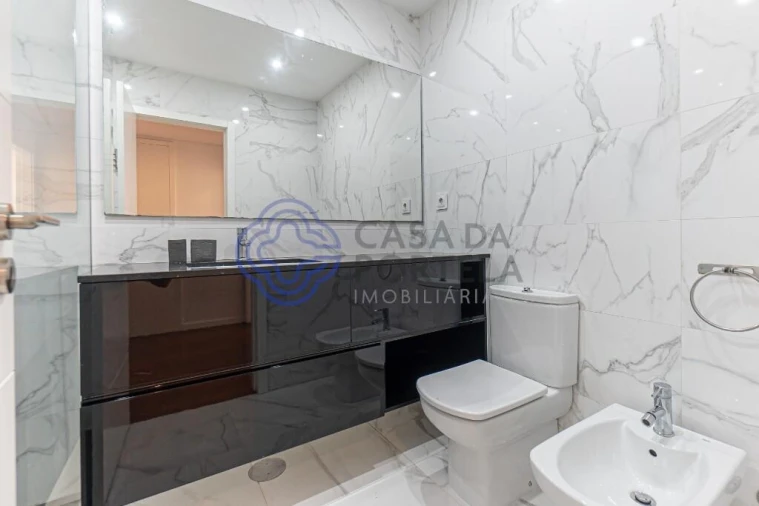 Apartamento T4 para Venda em Matosinhos e Leça da Palmeira Foto 19