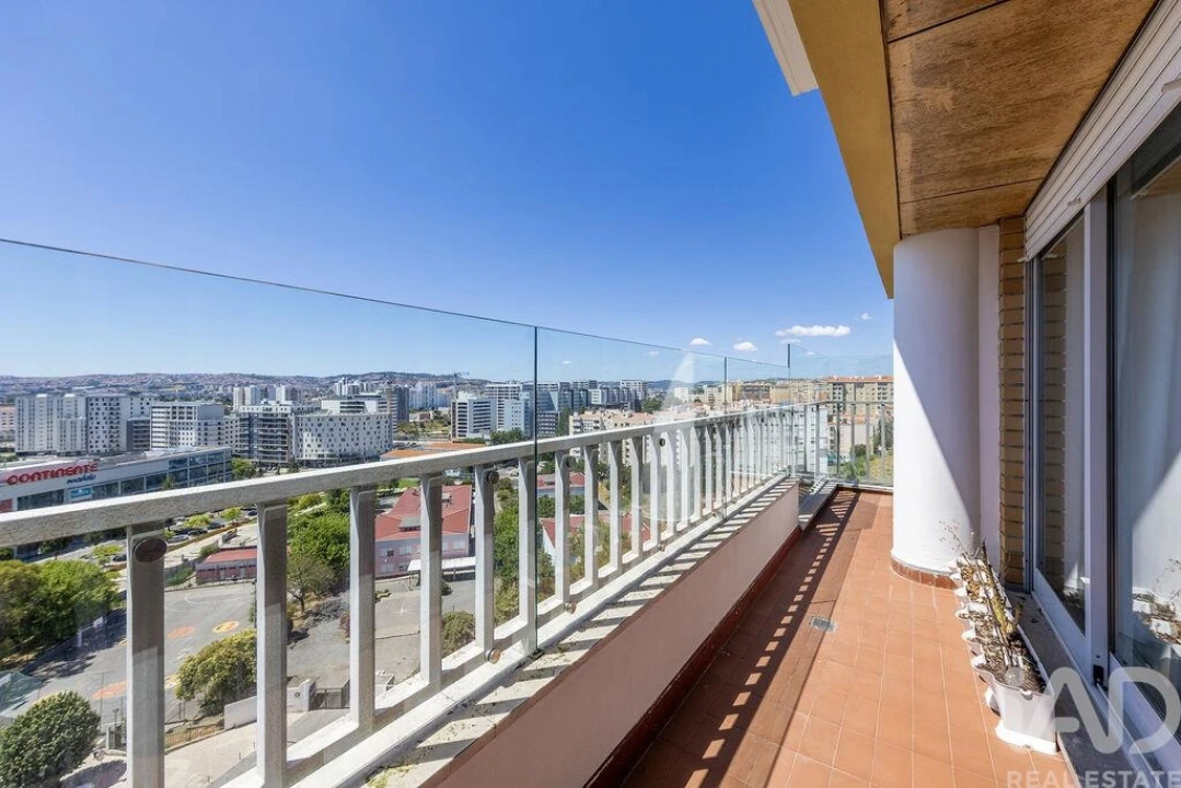 Apartamento T4 para Venda em Lumiar Foto 6