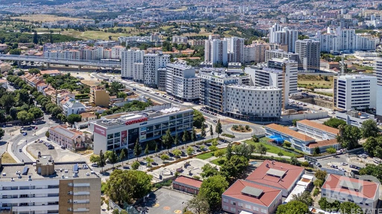 Apartamento T4 para Venda em Lumiar Foto 33
