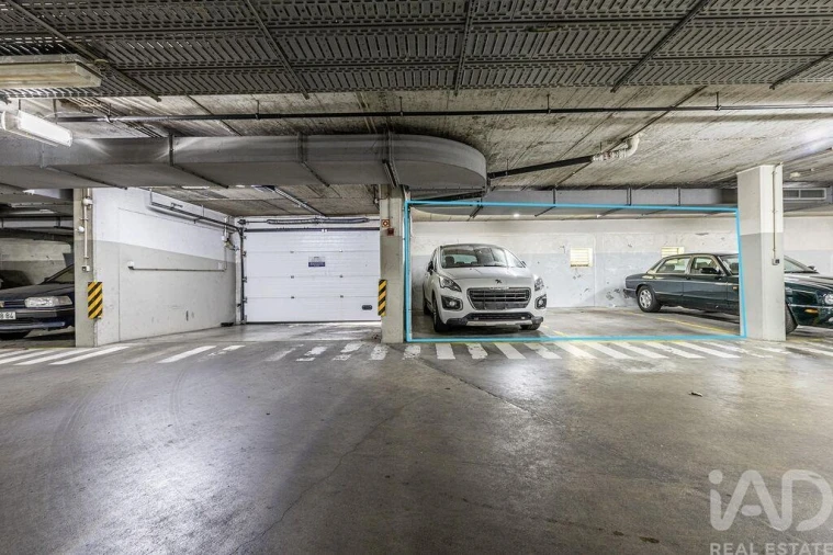 Apartamento T4 para Venda em Lumiar Foto 28