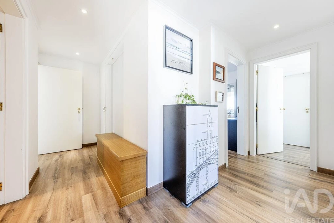 Apartamento T4 para Venda em Lumiar Foto 16
